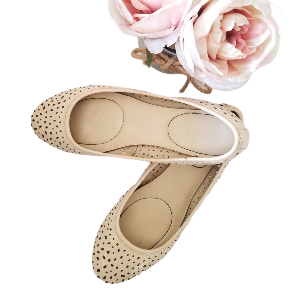 Enzo Angiolini Colden Ivory Patent Flats